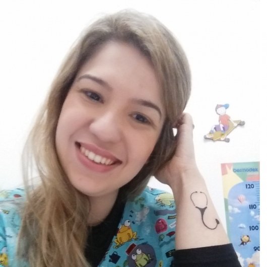 Dra. Letícia de Cassia Barbosa