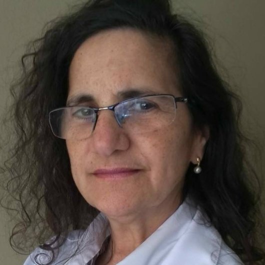 Dra. Lina Maria de Menezes Neves