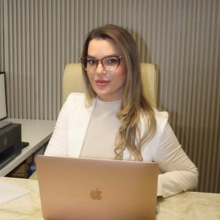 Dra. Fernanda Flora F. Garcia