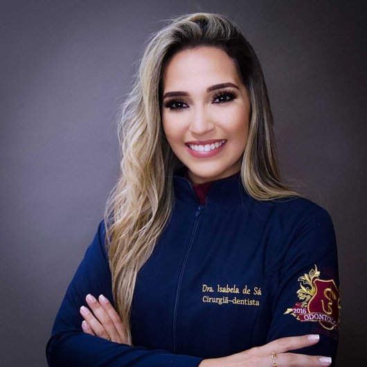 Dra. Isabela de Sá