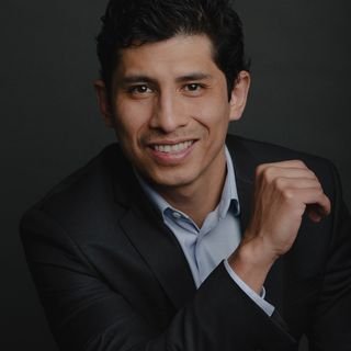 Dr. Rolando Gustavo Toledo Pacheco