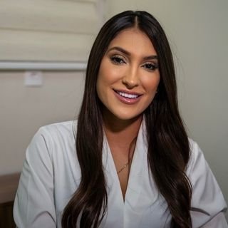 Dra. Ivana Medeiros Lacerda