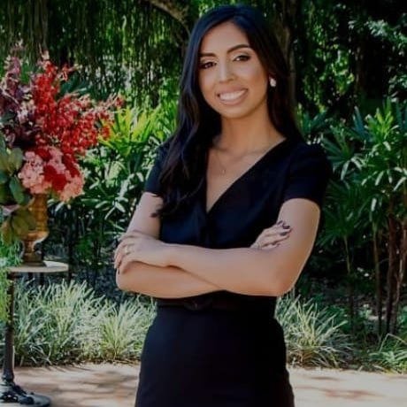 Dra. Bruna Borba