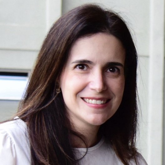 Dra. Carolina Cavalcanti Angelucci