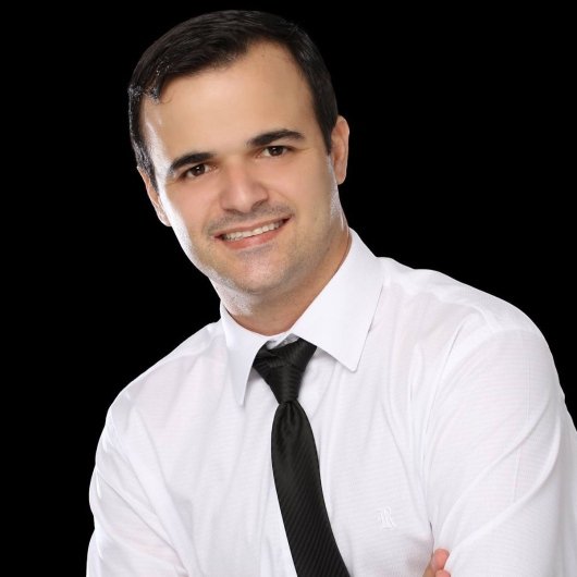Dr. Maico Glerian Mauro