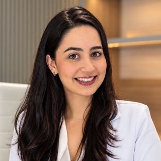Dra. Fernanda Wanderley Lúcio