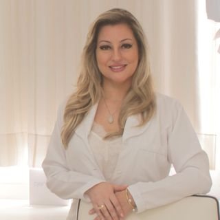 Dra. Caroline Echamende de Brum Maciel