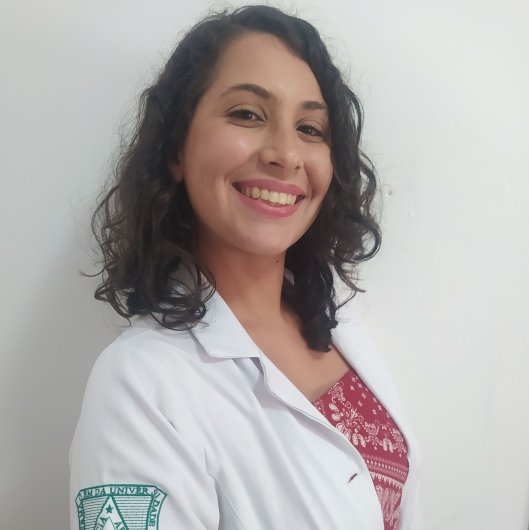 Dra. Leticia Araujo do Nascimento