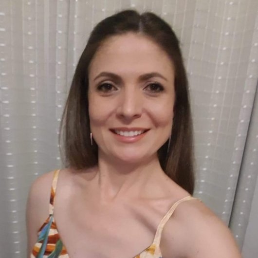 Dra. Andreia Farias Pereira Batista