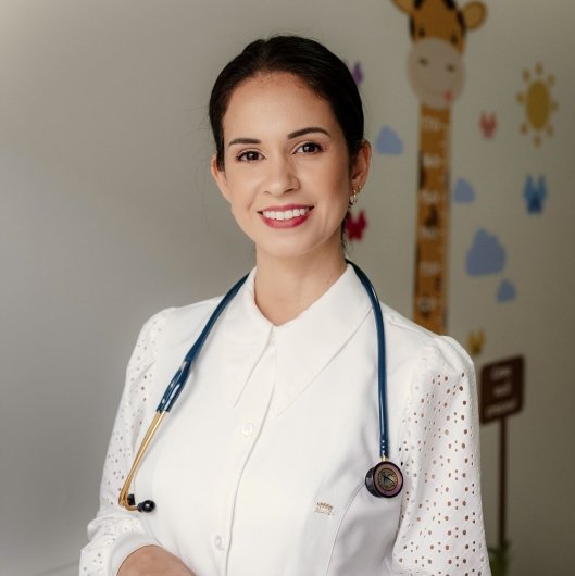 Dra. Larissa Santana Graça