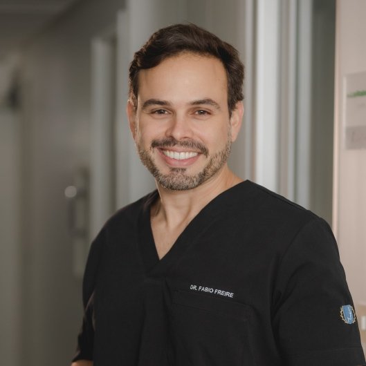 Dr. Fábio Freire