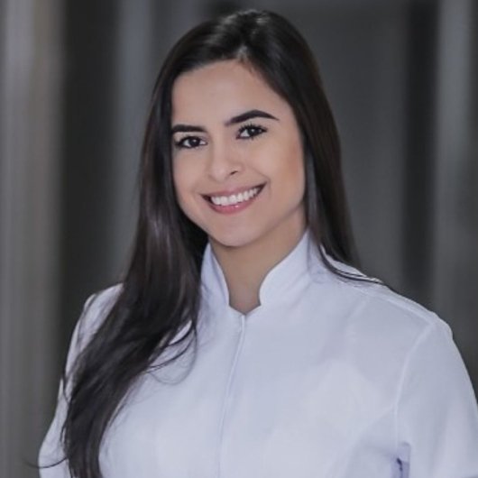 Dra. Manoela Oliveira Alves