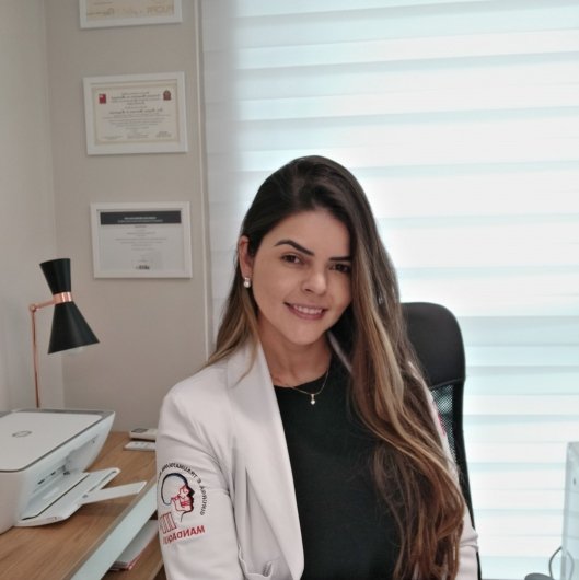 Dra. Dayane Salviano de Figueiredo
