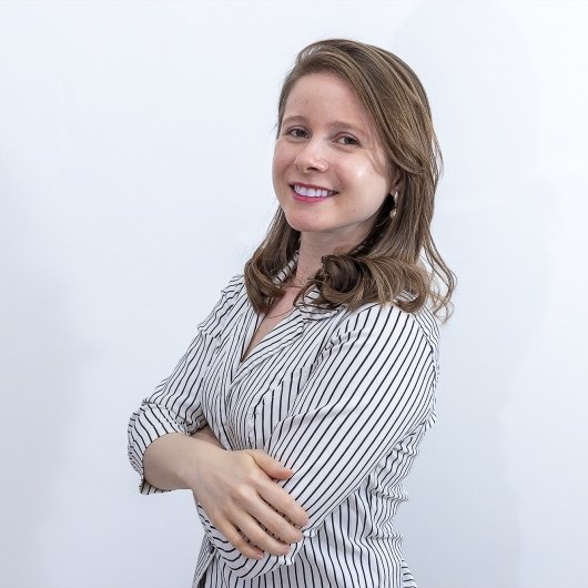 Dra. Fabrícia Campelo