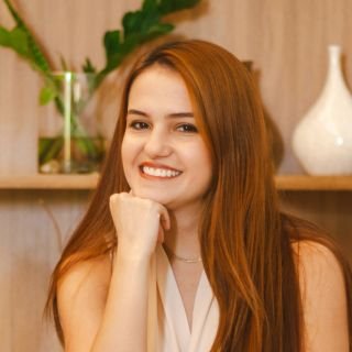 Dra. Mirella Freire