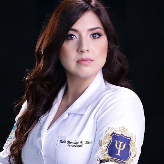 Dra. Paula Monikee Rezende Alves