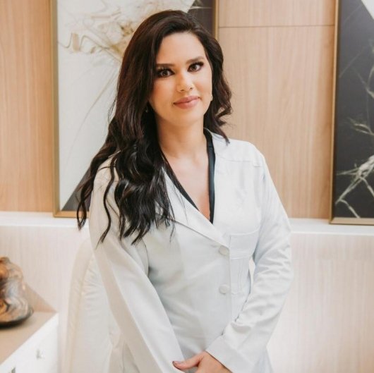 Dra. Patricia Bernardes