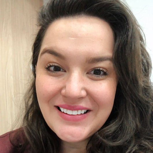 Dra. Thais Ribeiro Reis