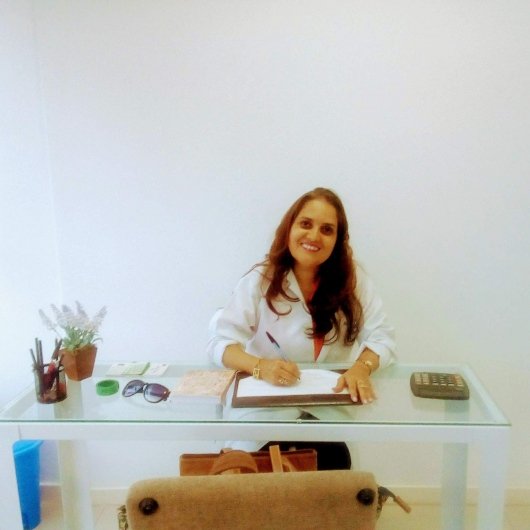 Dra. Rosana Macedo