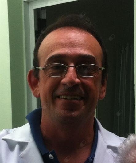 Dr. Humberto Mena