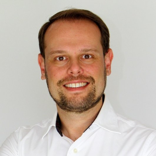 Dr. Fernando Cortes Remisio Figuinha