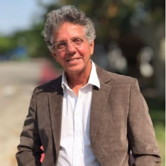 Dr. Paulo Abrahão