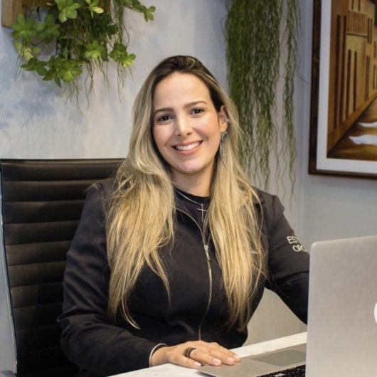 Dra. Vanessa Sampaio