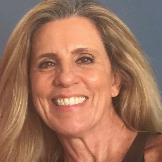 Prof. Regina Uchoa Netto