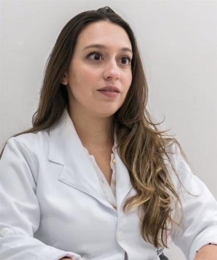 Dra. Carolina Cabral Casado Lima