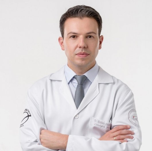 Dr. Matheus Masson