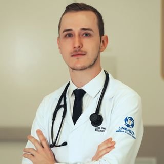 Dr. Lucas Vieira