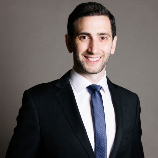 Dr. Eduardo Quirino
