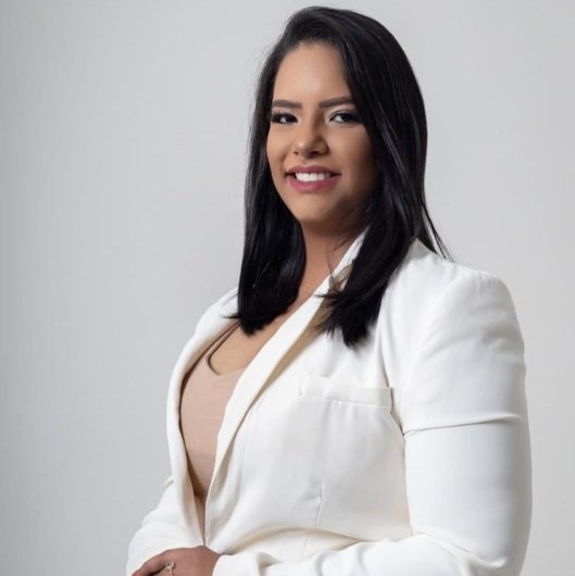 Dra. Ludmila Machado