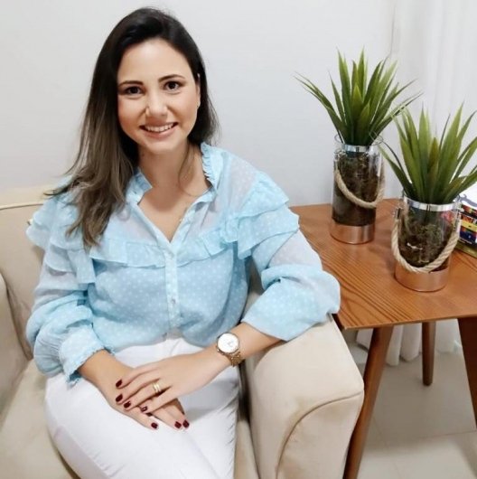 Dra. Laís Marra
