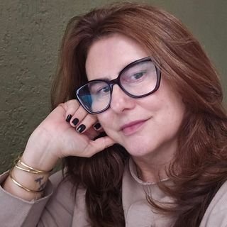 Dra. Adriana Andrade