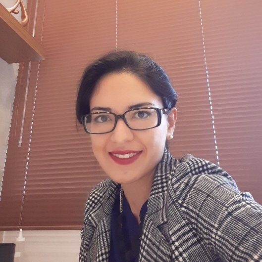 Dra. Lorenna Sena