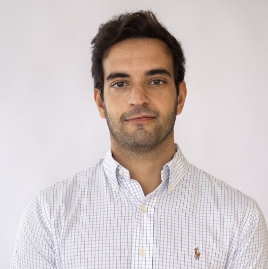 Dr. Lucas Varella