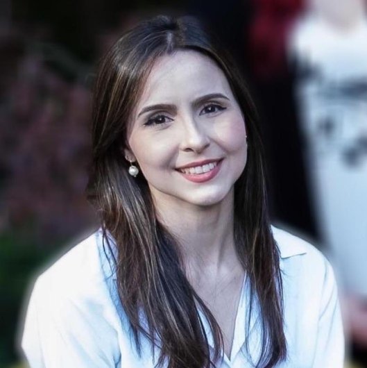 Dra. Lyvia Bertolace