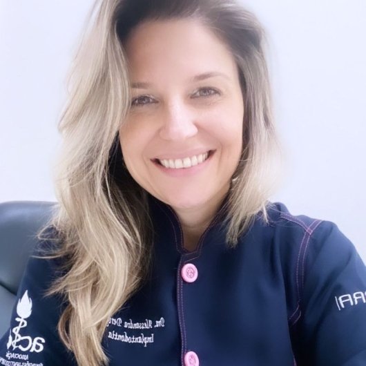 Dra. Alessandra R. Derogis