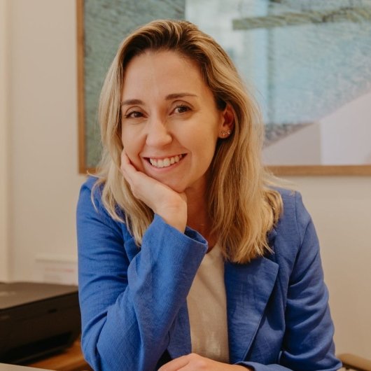 Dra. Flávia Oliveira Ramos