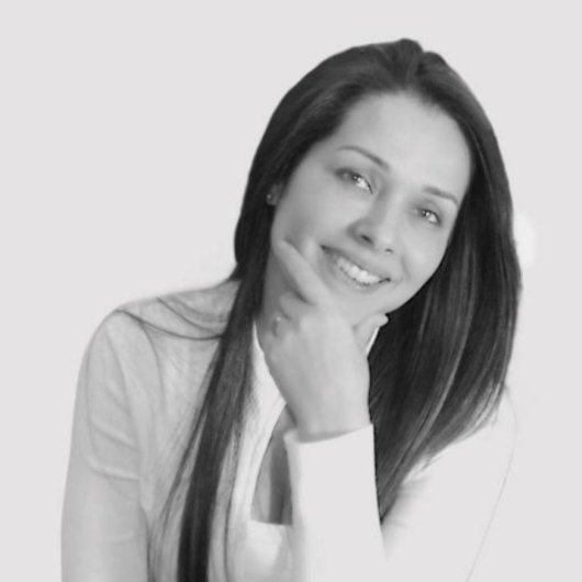 Dra. Fabiana Costa Viana