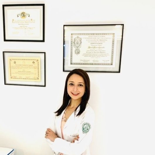 Dra. Danielle Menezes Cesconetto