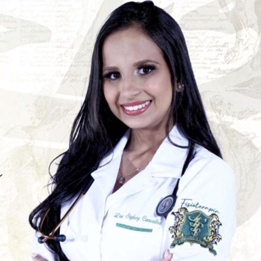 Dra. Stefany Lopes Carvalho