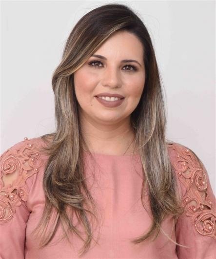 Aline Cárceres de Oliveira