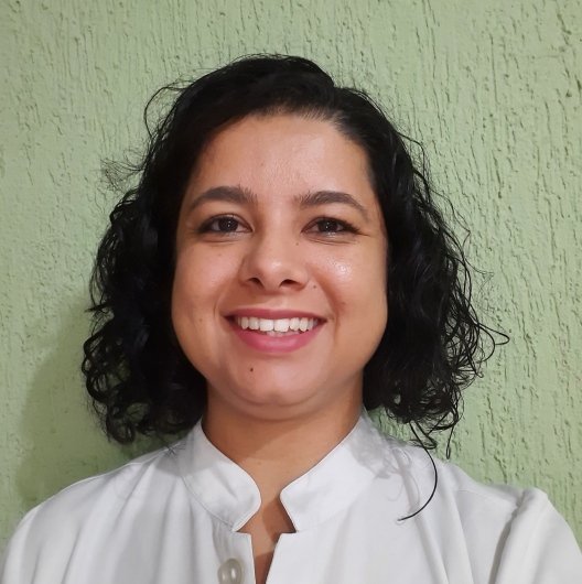 Prof. Alessandra Rocha Luz