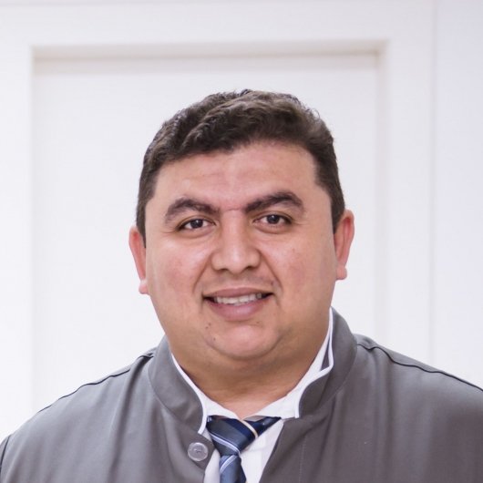 Dr. Márcio Emerson Brito