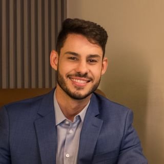 Dr. Lucas Leone