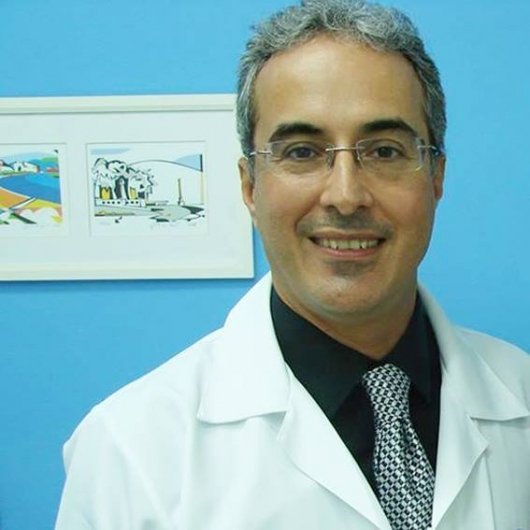 Dr. Ricardo Gomes