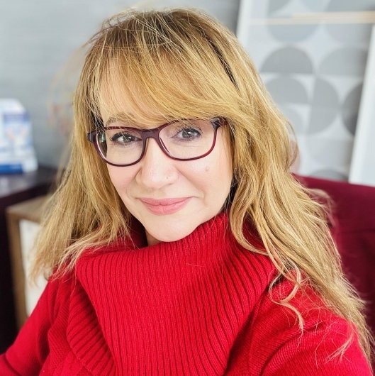 Dra. Fernanda Andrade de Oliveira