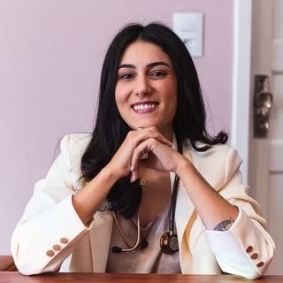 Dra. Cynara De Pereira Neves